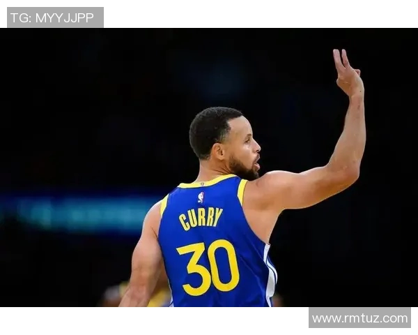 库里命中关键三分，勇士再胜马刺：勇士传奇再现！