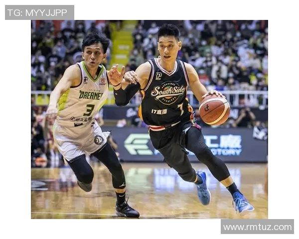 林书豪在比赛中连续2次投进制胜球，成为球迷新宠